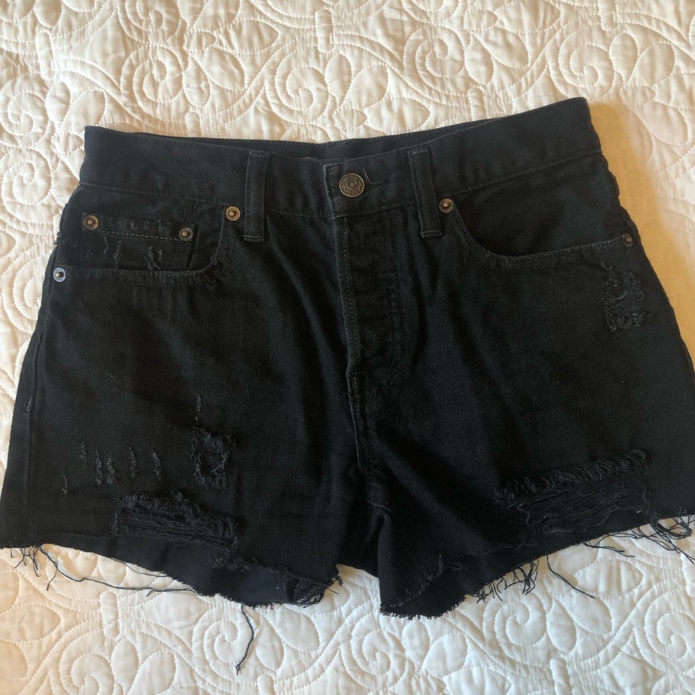 NWOT FREE PEOPLE BLACK SHORTS